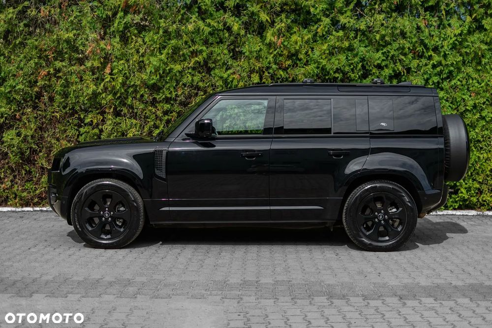 Land Rover Defender - 3