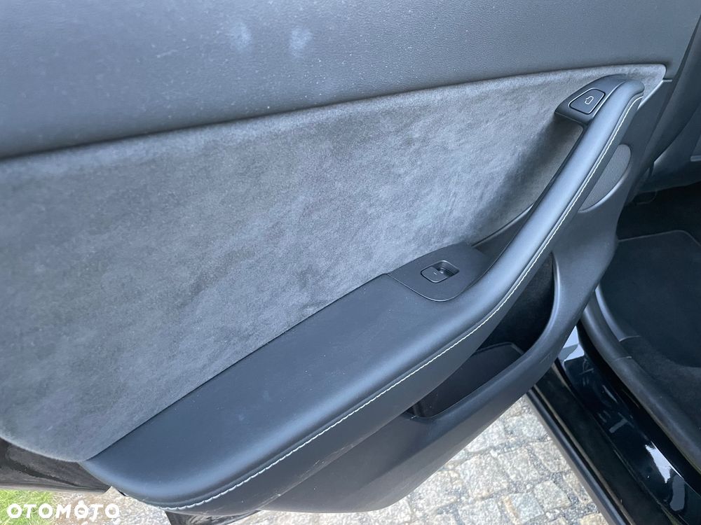 Tesla Model Y Long Range Dual Motor AWD - 20
