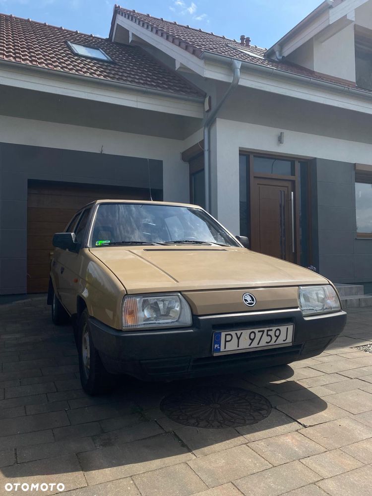 Skoda Favorit L - 2