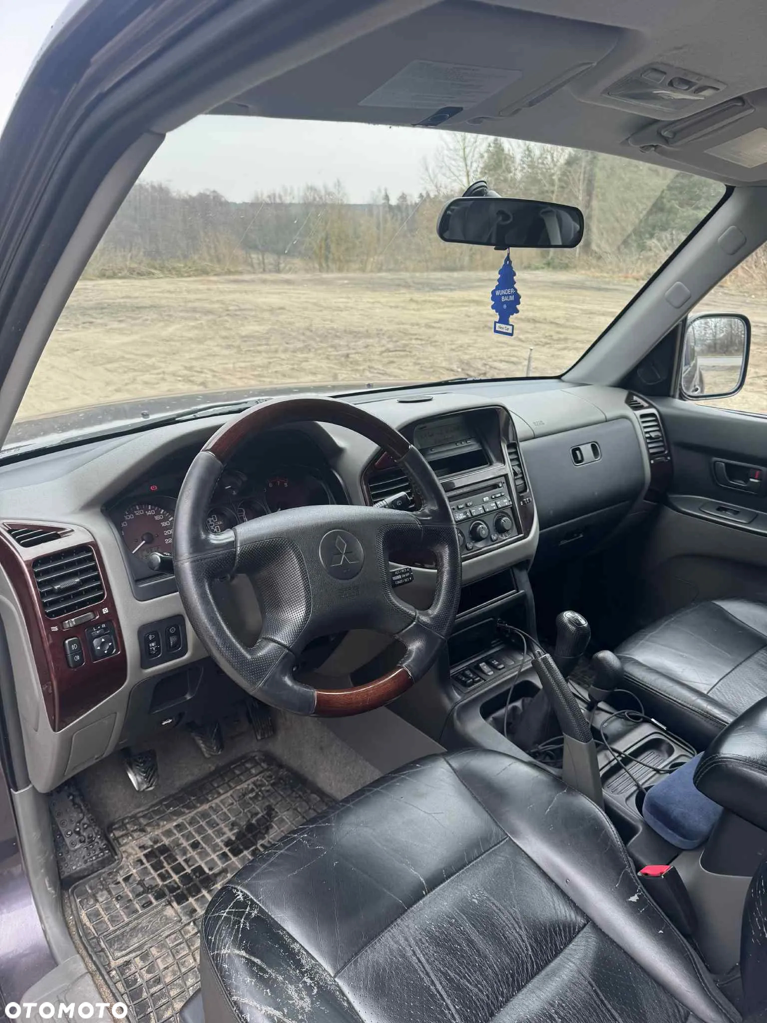 Mitsubishi Pajero - 4