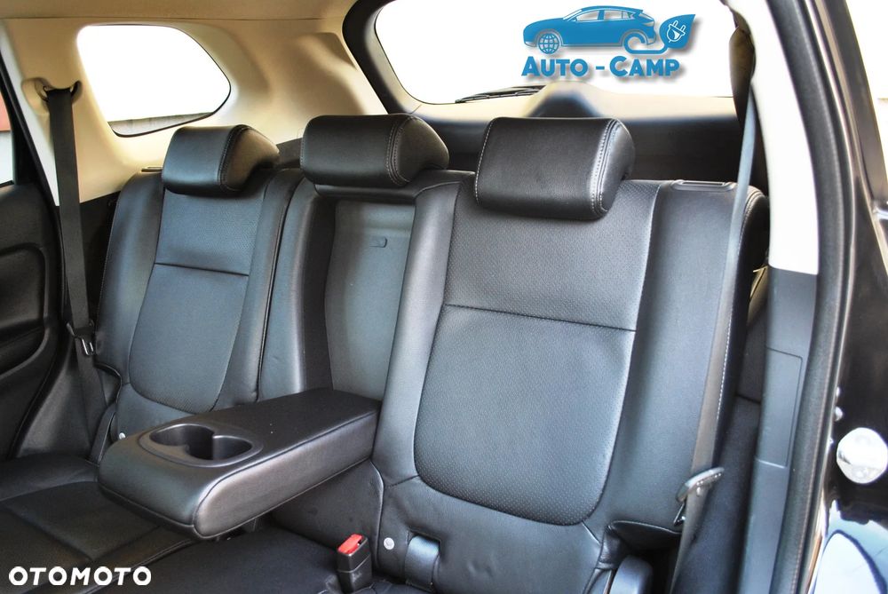Mitsubishi Outlander Instyle NAVI + - 20