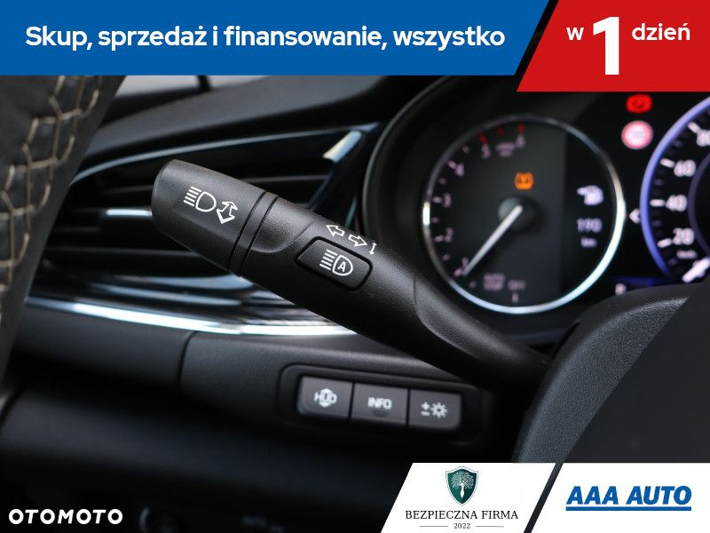 Opel Insignia - 17