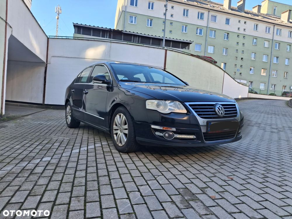 Volkswagen Passat 2.0 TDI Comfortline DSG - 2