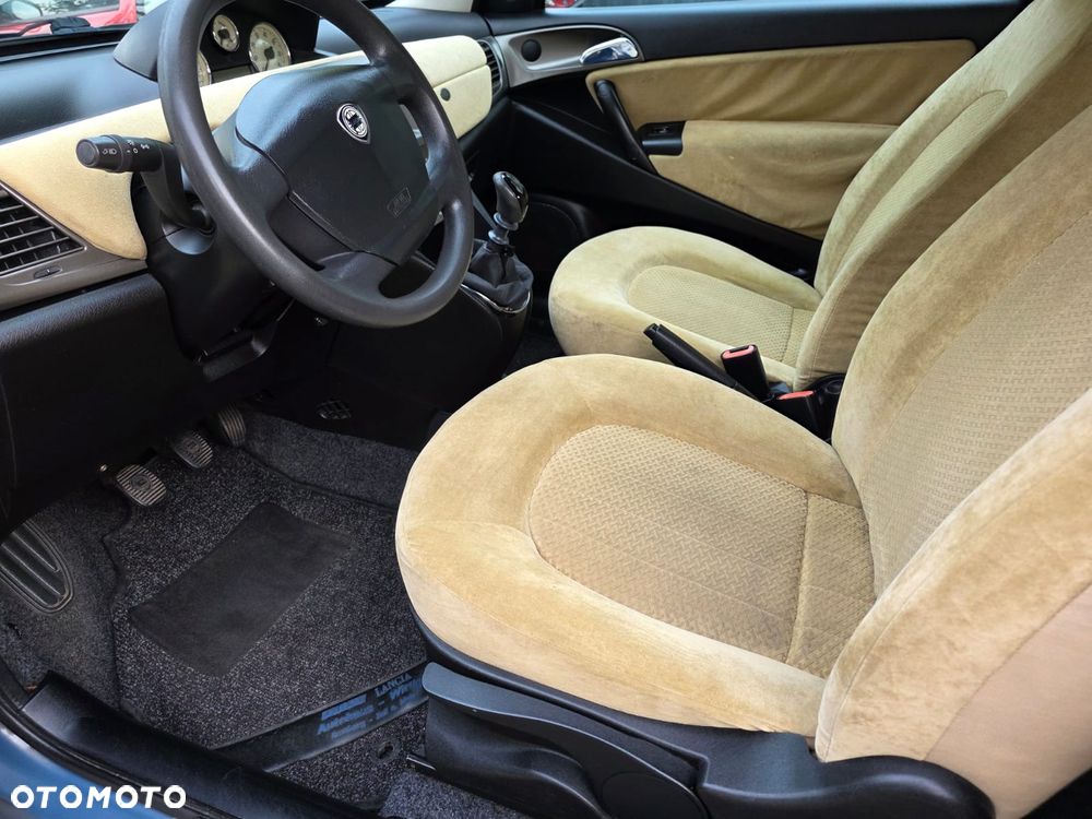Lancia Ypsilon 1.2 16v Class - 7