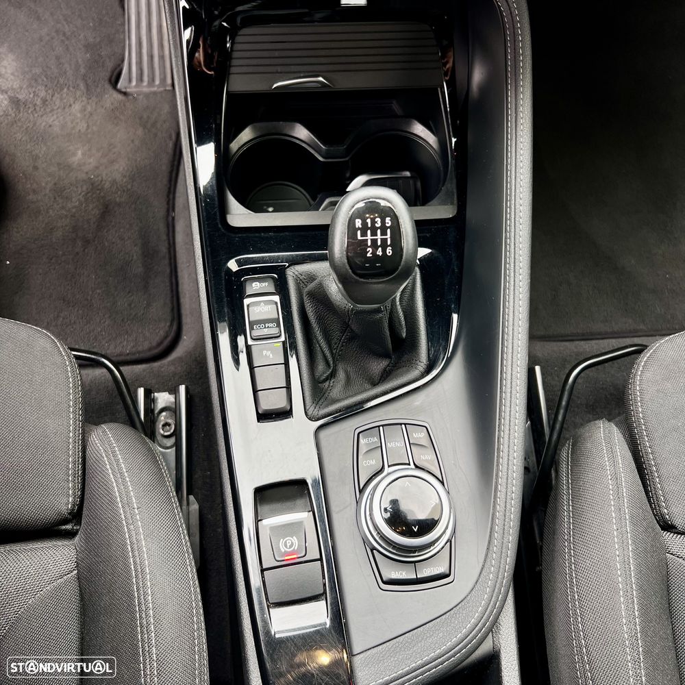 BMW X1 16 d sDrive Line Sport - 12