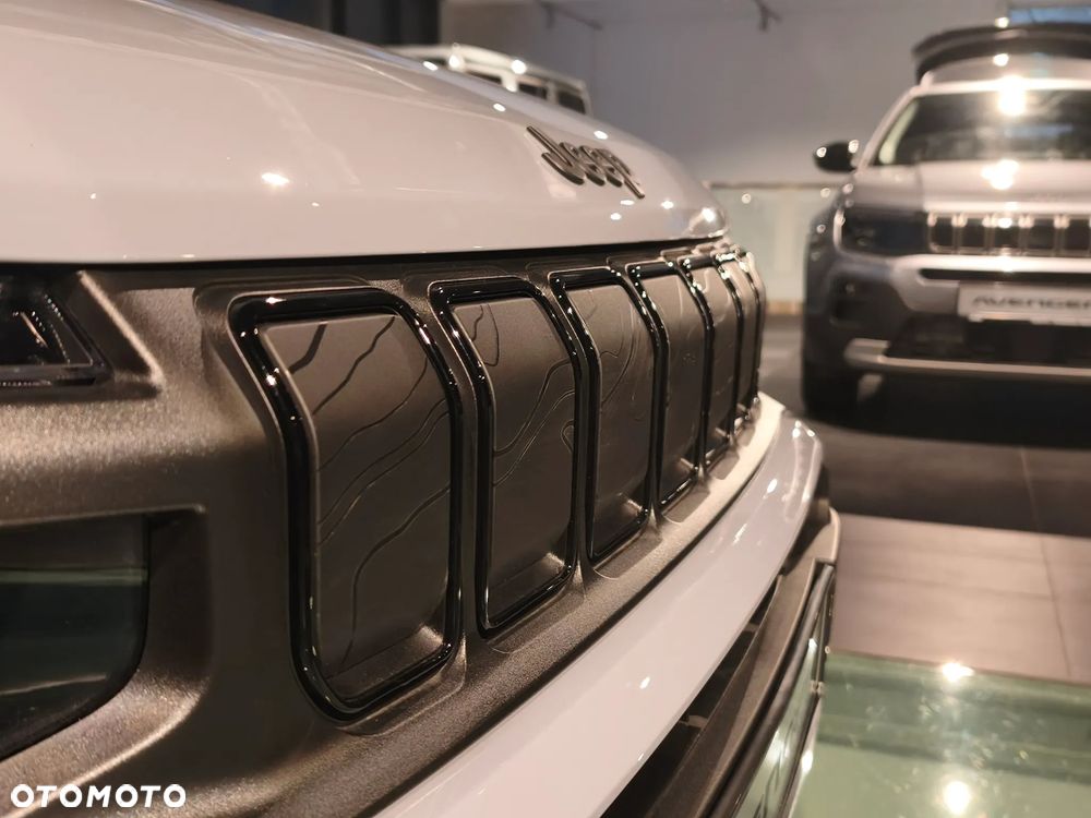 Jeep Avenger 1.2 T3 mHEV The North Face 4xe eDCT6 - 19