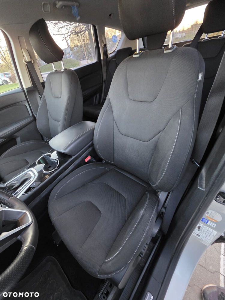 Ford S-Max - 10