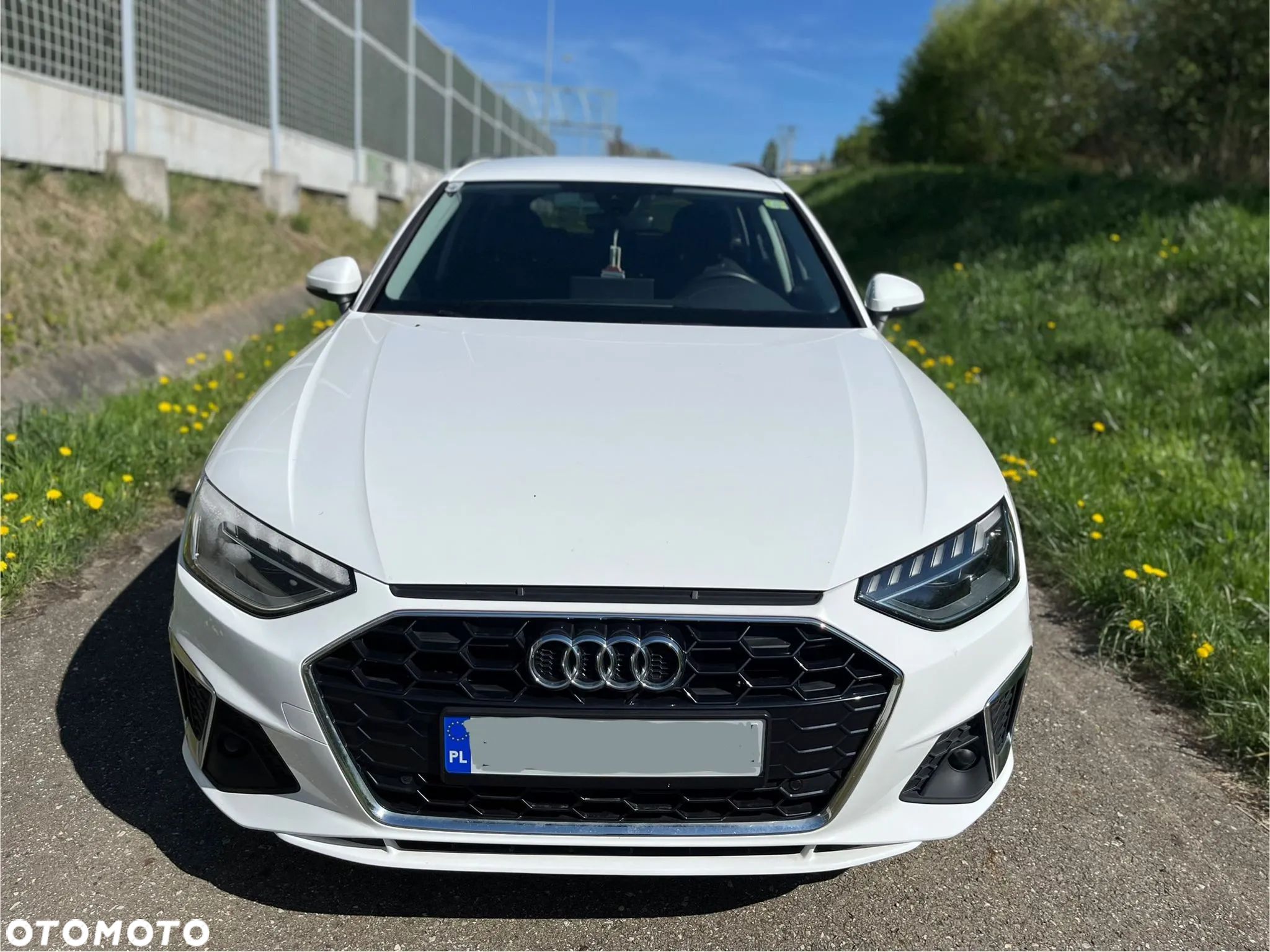 Audi A4 Avant 40 TDI S tronic S line - 1