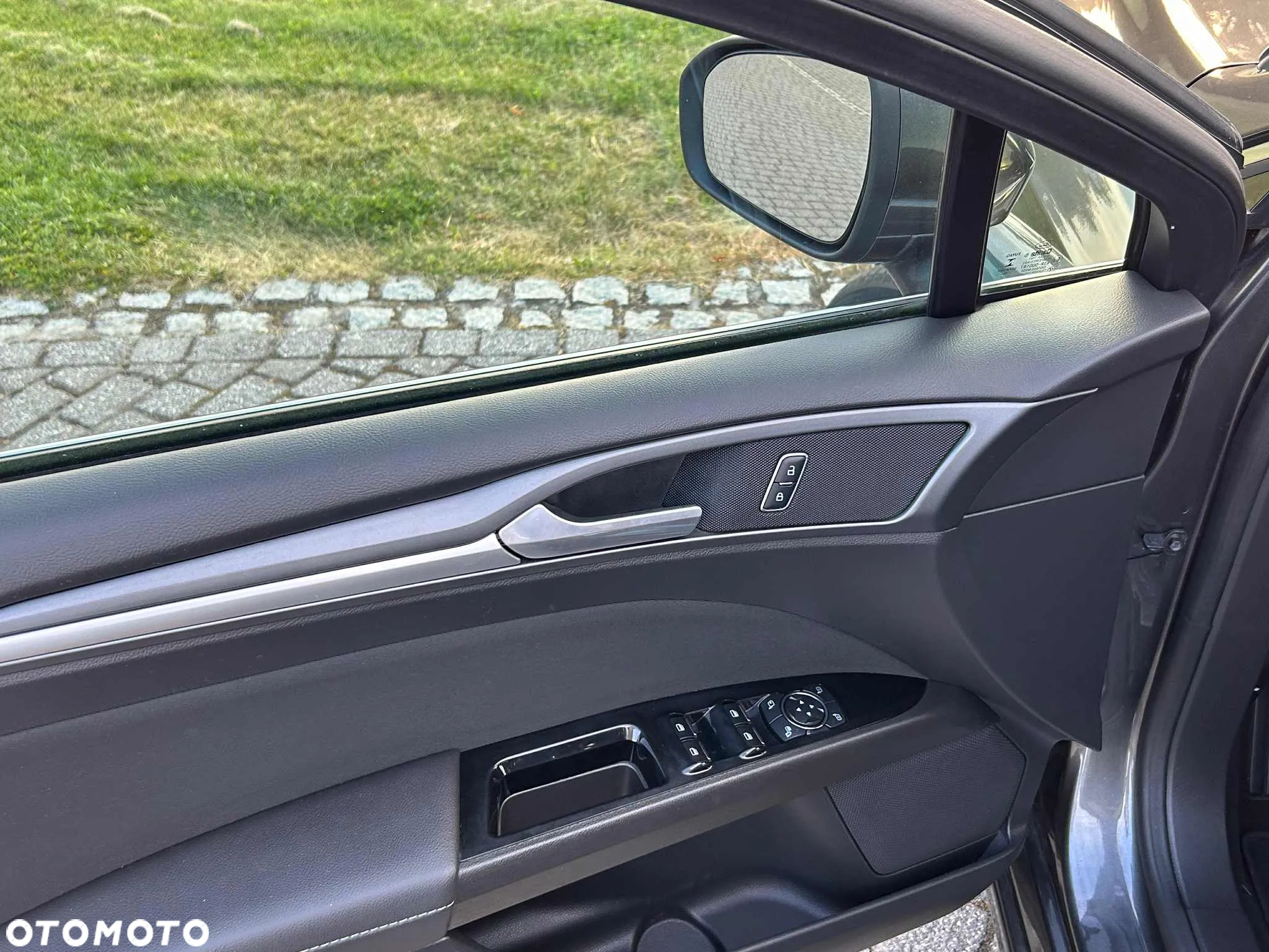 Ford Mondeo - 34