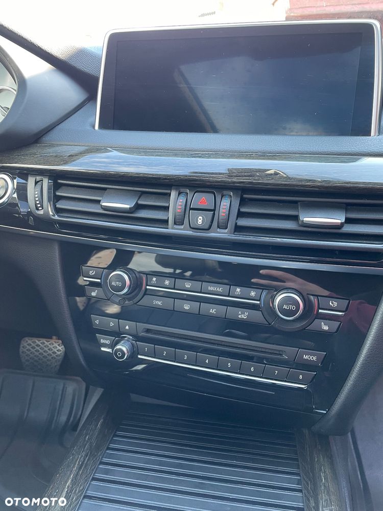 BMW X5 xDrive35i - 14