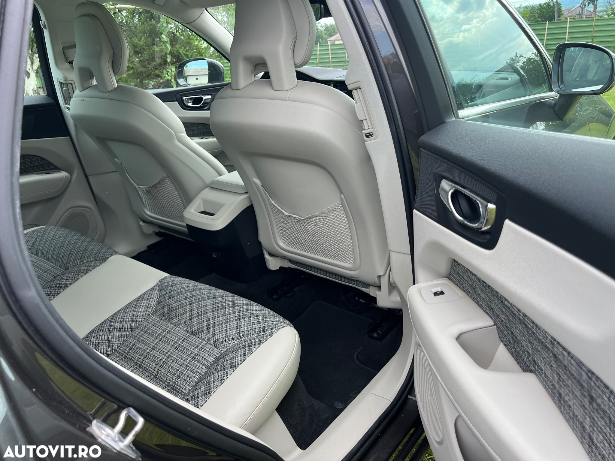 Volvo XC 60 D4 AWD Geartronic RDesign - 6