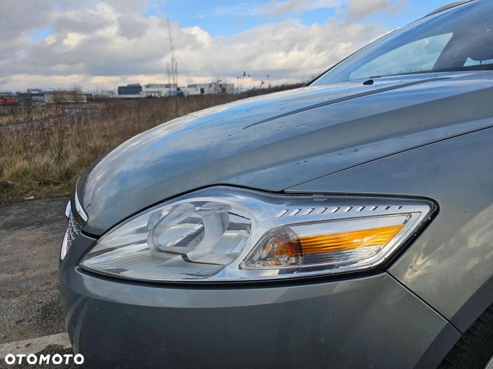 Ford Mondeo 2.0 FF Platinium X Plus (Titanium) - 35