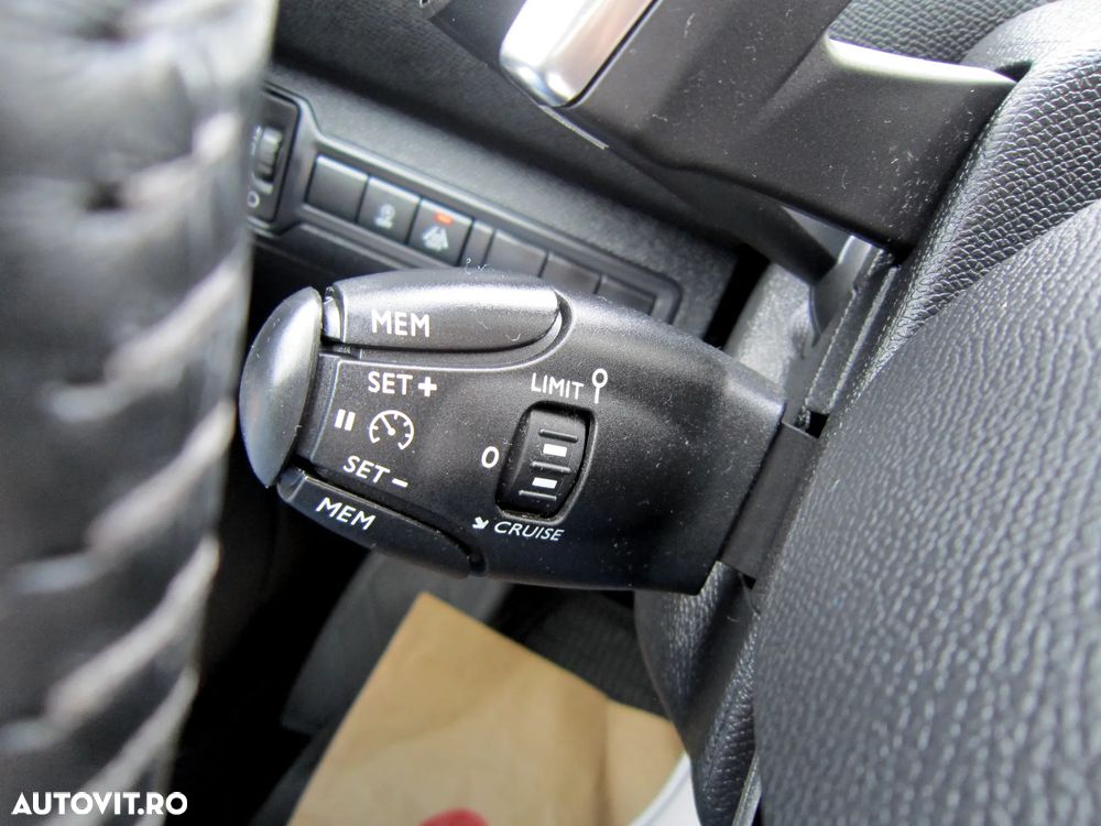 Peugeot 308 1.5 BlueHDi FAP STT EAT8 Active - 17