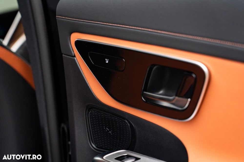 Mercedes-Benz GLC - 38