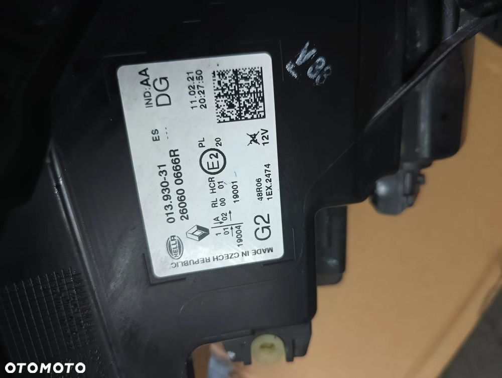 RENAULT CAPTUR II FULL LED LAMPA prawa 260104525R - 10