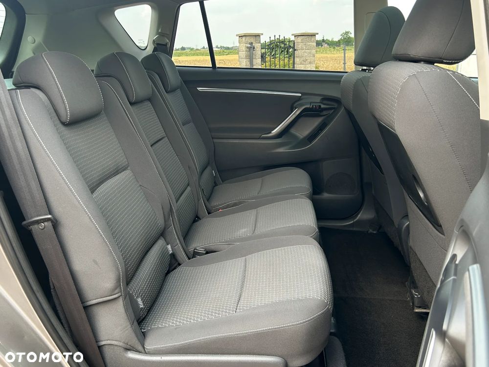 Toyota Verso 1.8 Multidrive Edition - 25