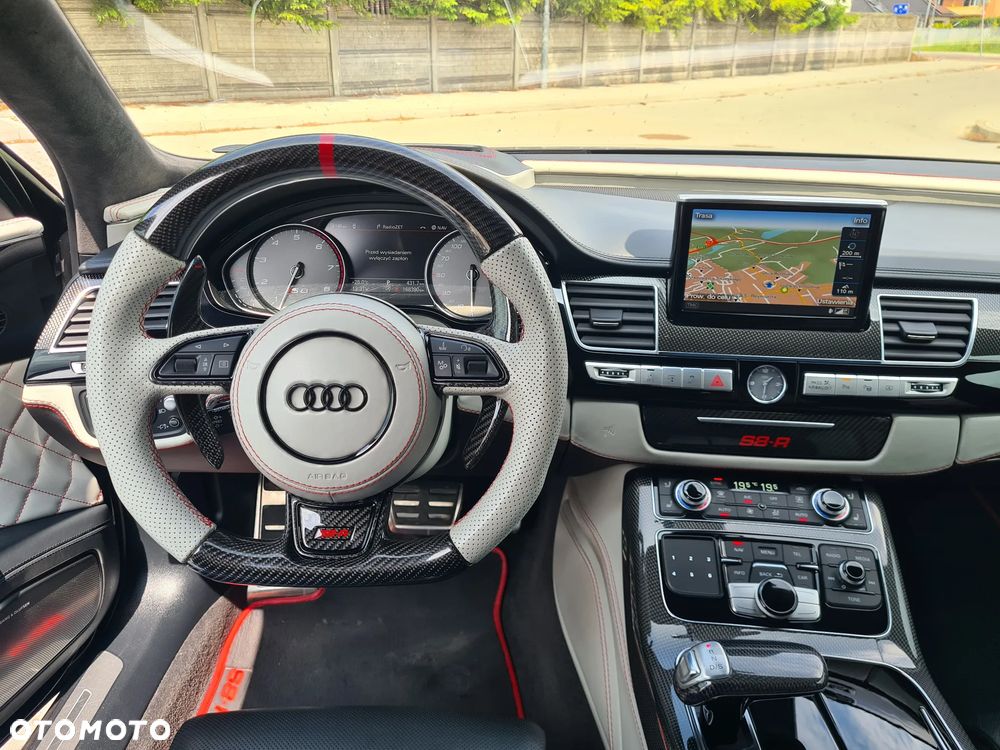 Audi S8 Plus - 11