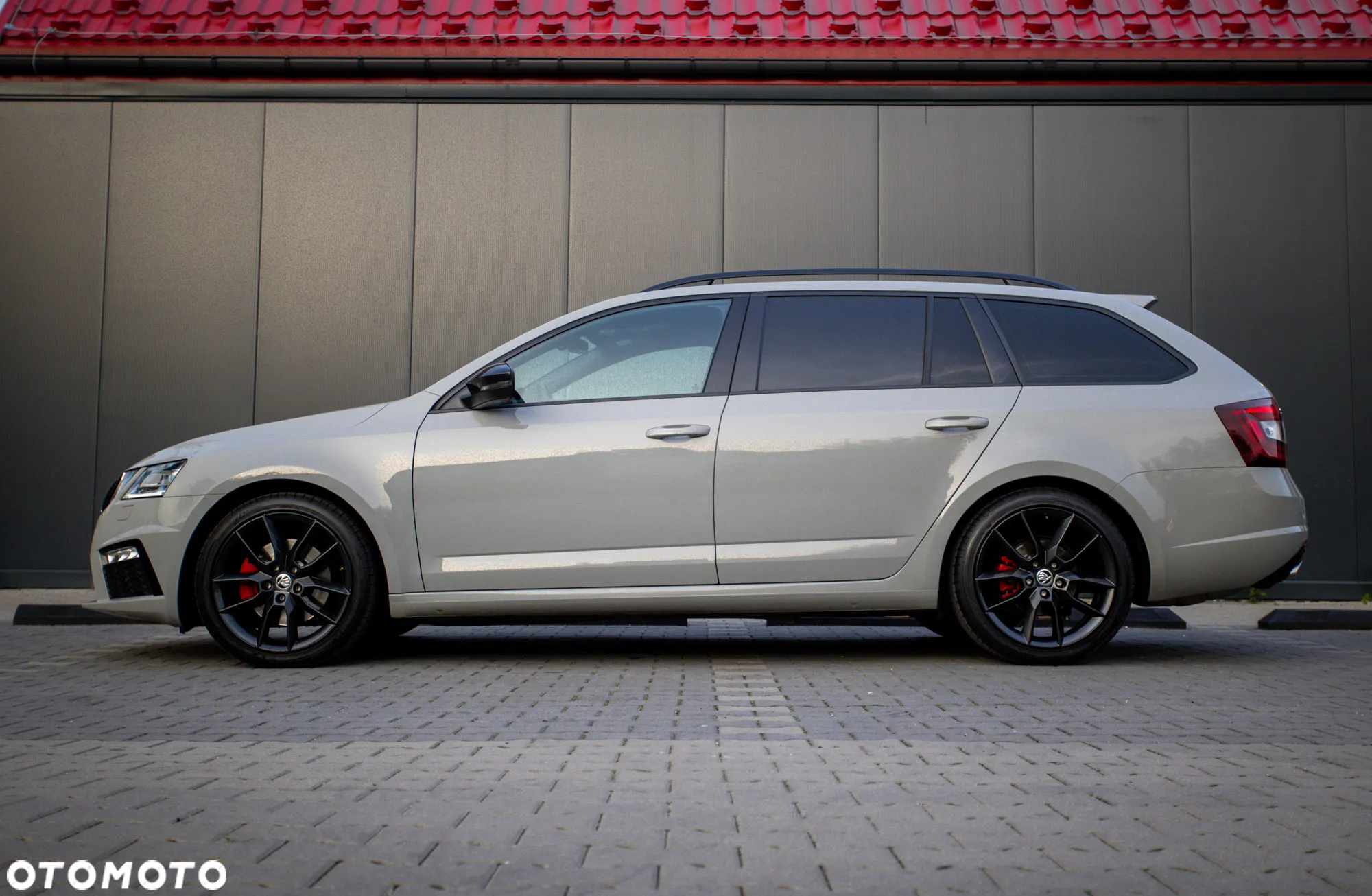Skoda Octavia Combi 2.0 TDI RS - 11