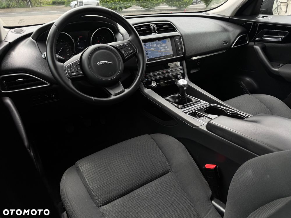 Jaguar F-Pace 20d AWD R-Sport - 26
