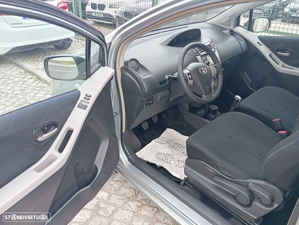Toyota Yaris 1.4 D-4D AC - 6