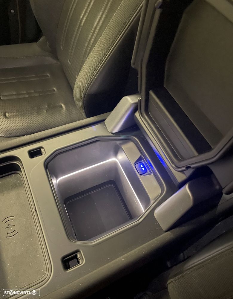 Land Rover Defender 2.0 D 110 AWD HSE - 21