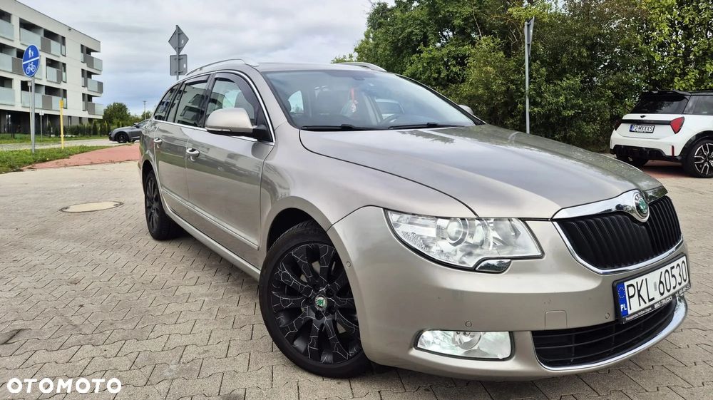 Skoda Superb 2.0 TDI L&K DSG - 5