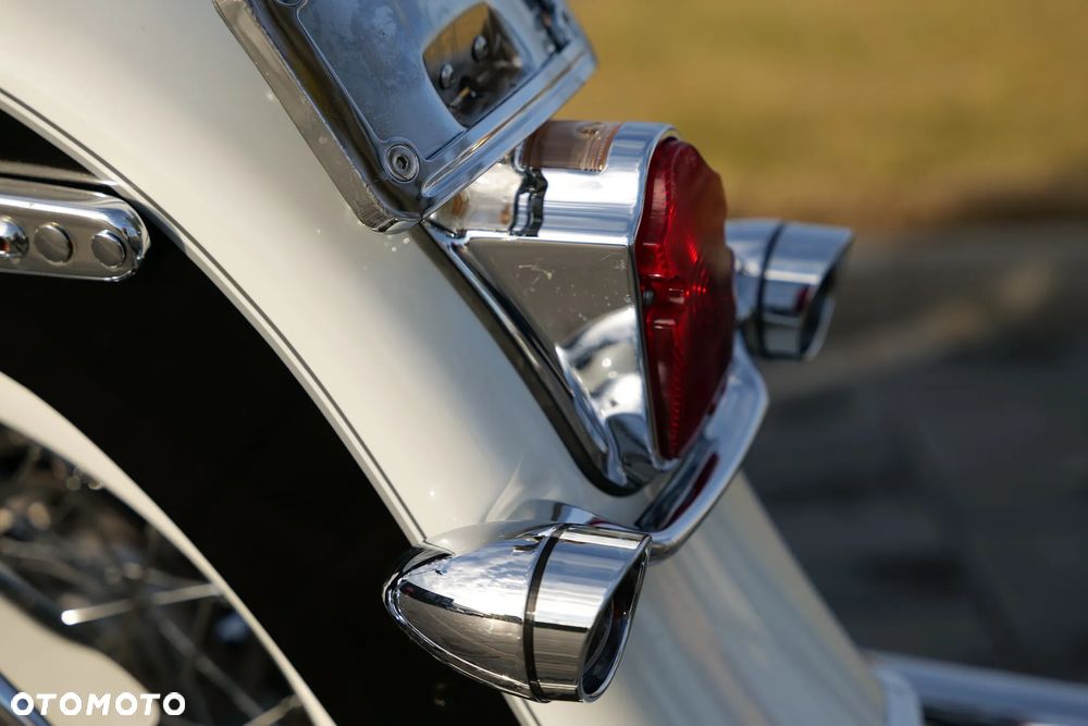 Harley-Davidson Softail Deluxe - 20