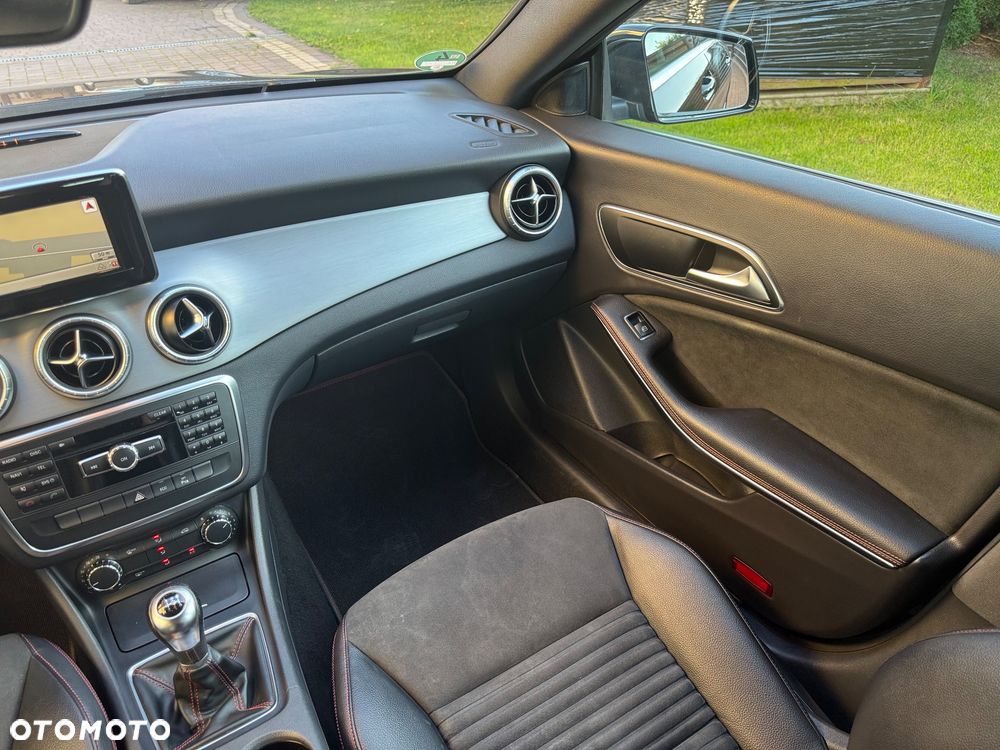 Mercedes-Benz CLA 180 - 14