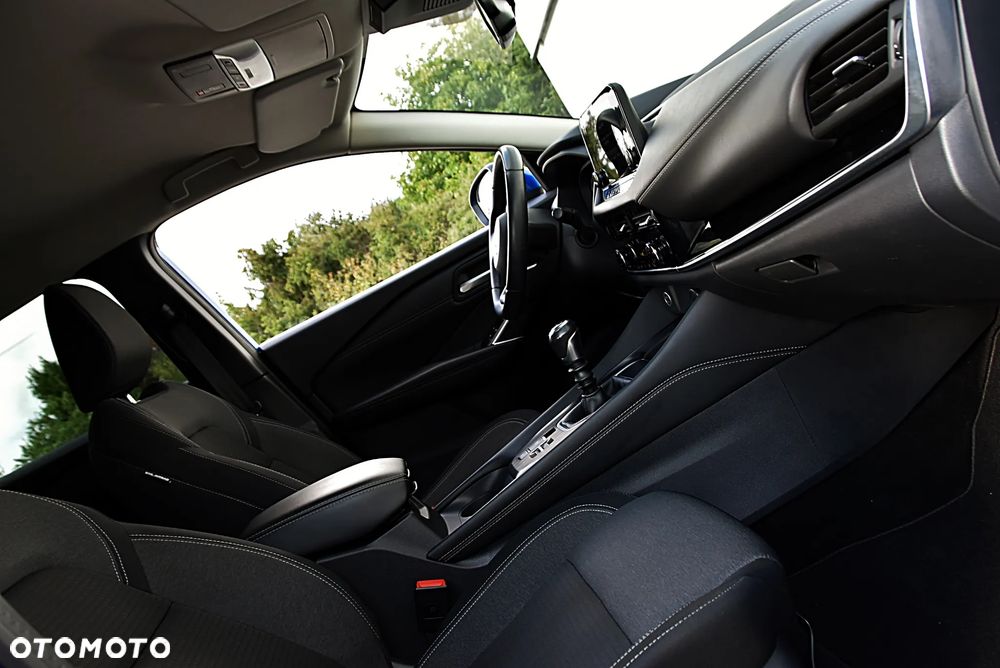 Nissan Qashqai 1.3 DIG-T N-Connecta EU6d - 20