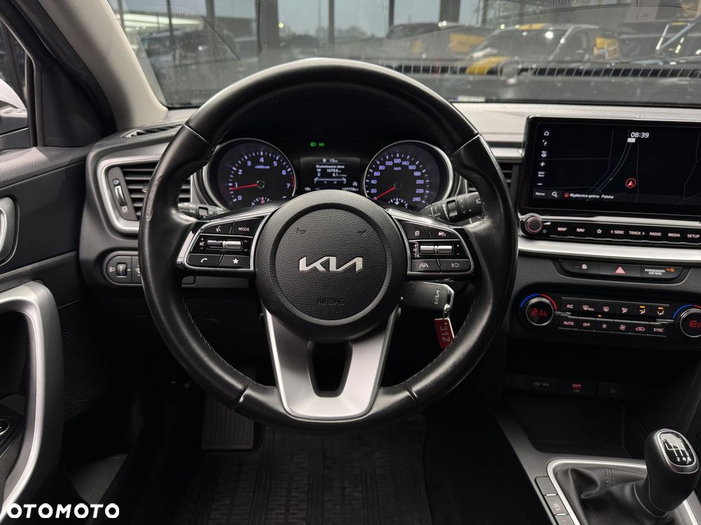 Kia Ceed 1.5 T-GDI M - 17
