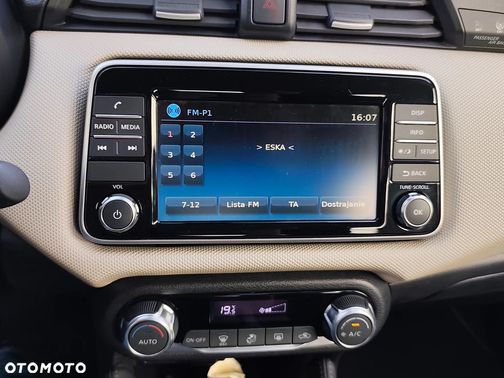 Nissan Micra 1.0 Visia - 28