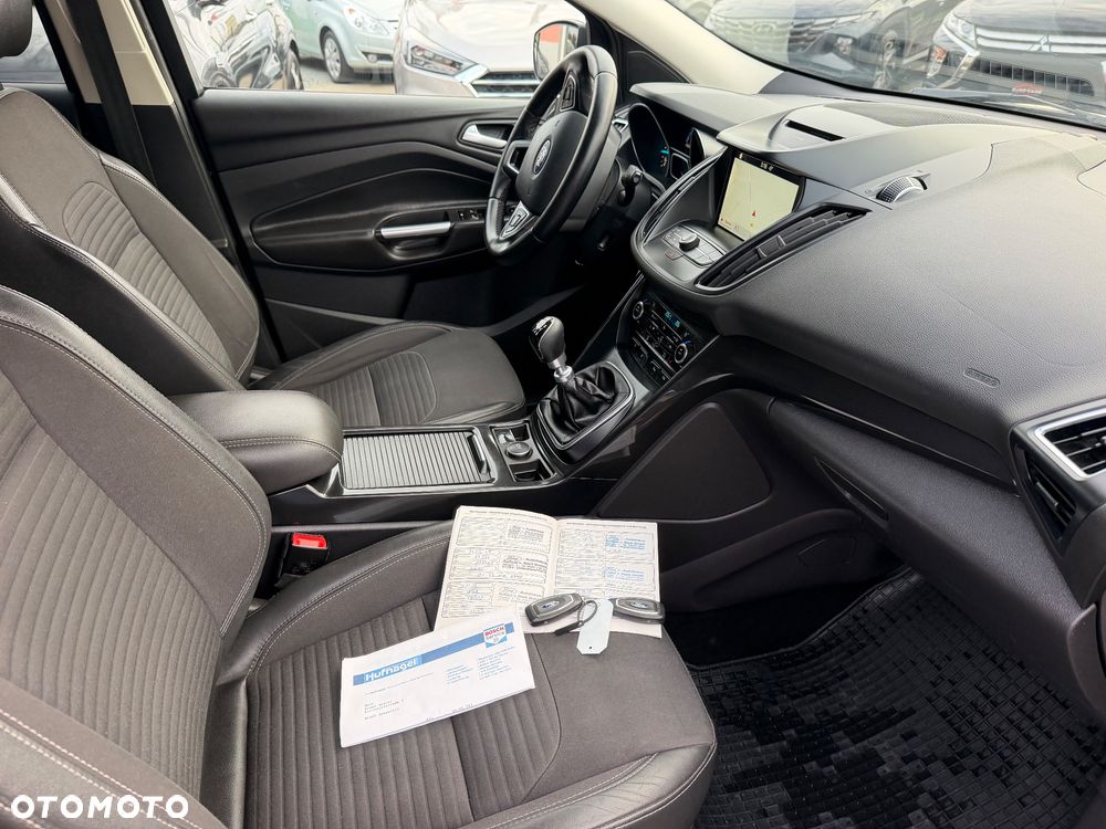 Ford Kuga 2.0 TDCi 2x4 Titanium - 13