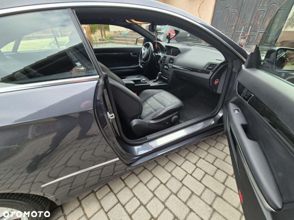 Mercedes-Benz Klasa E 250 BlueTEC 9G-TRONIC Elegance - 12