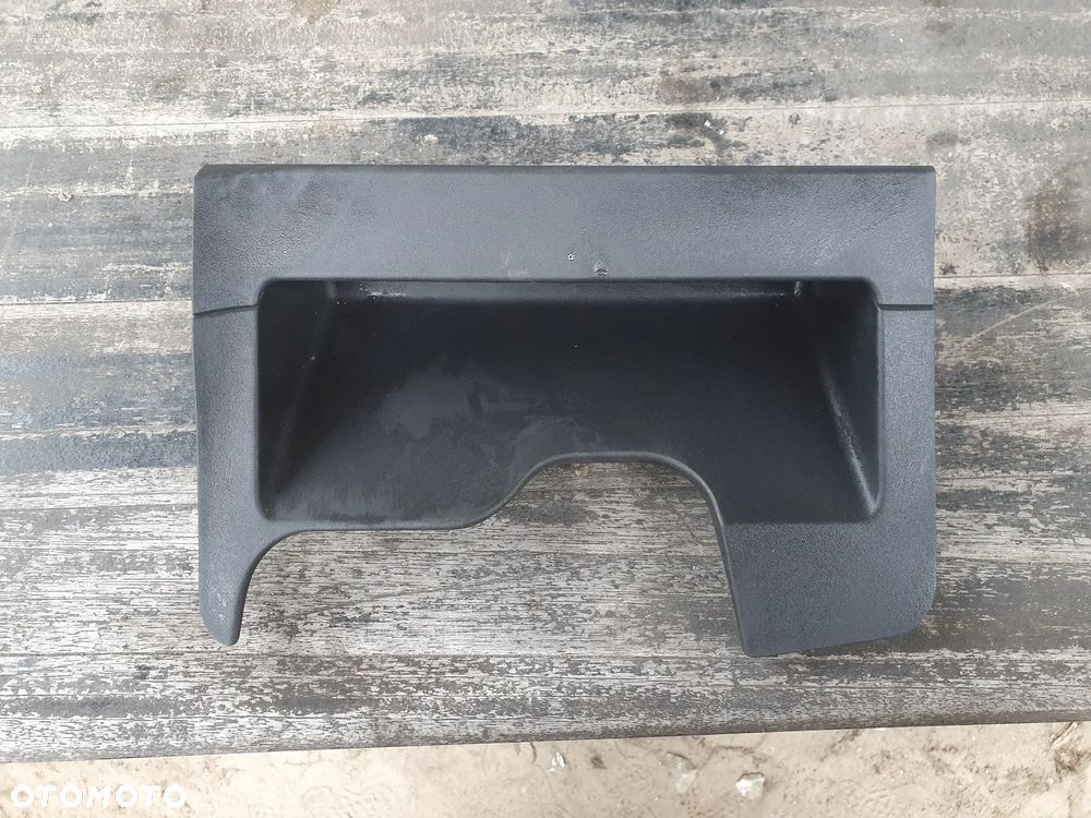 SCHOWEK POD KIEROWNICE TOYOTA YARIS II 2009r 1.3 101/KM