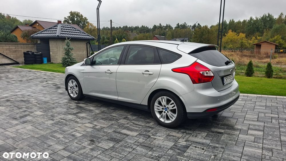 Ford Focus 1.6 Trend - 17