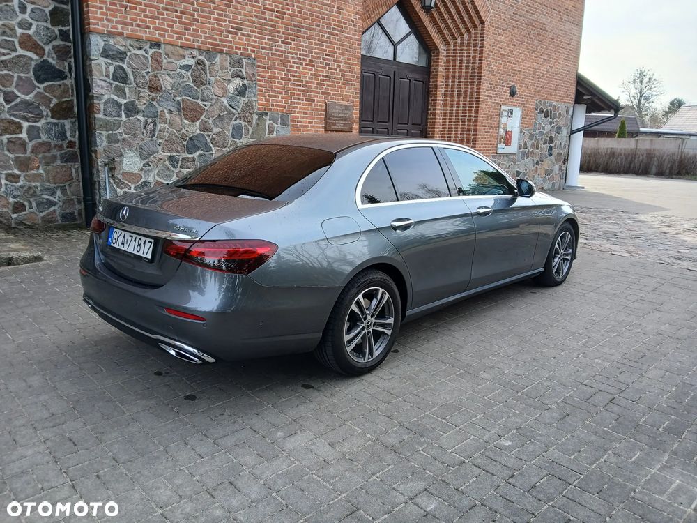 Mercedes-Benz Klasa E 220 d 4-Matic Exclusive - 29