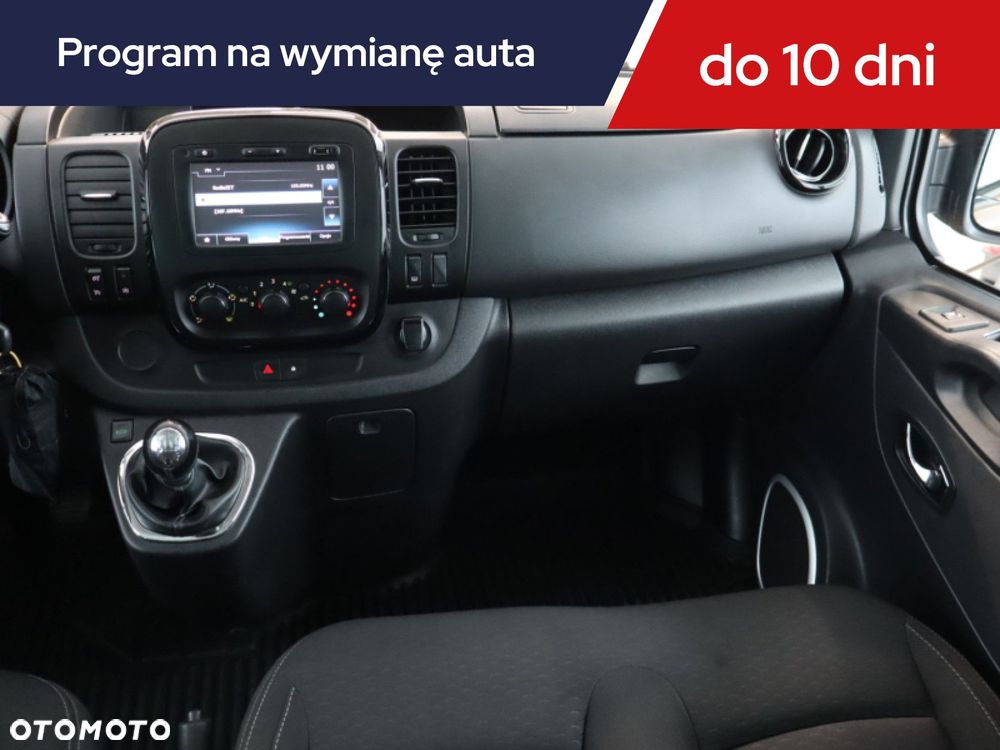 Opel Vivaro - 10