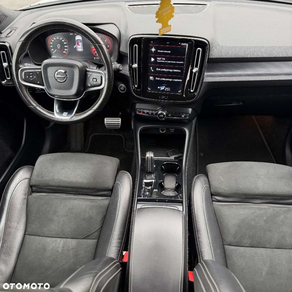 Volvo XC 40 D4 AWD R-Design (Intro Edition) - 33