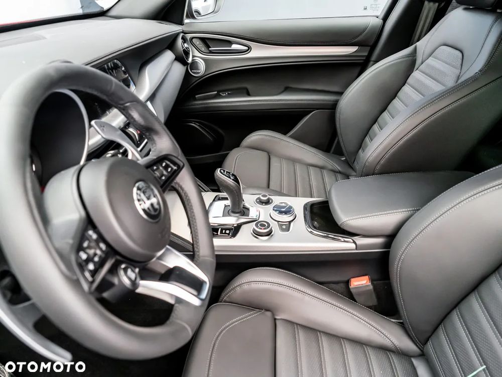 Alfa Romeo Stelvio 2.0 Turbo Veloce Q4 - 26