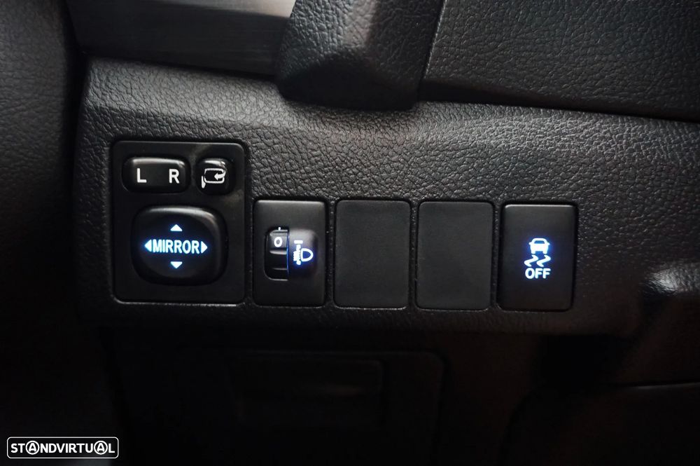 Toyota Auris Touring Sports 1.33 VVT-i Active+AC - 8