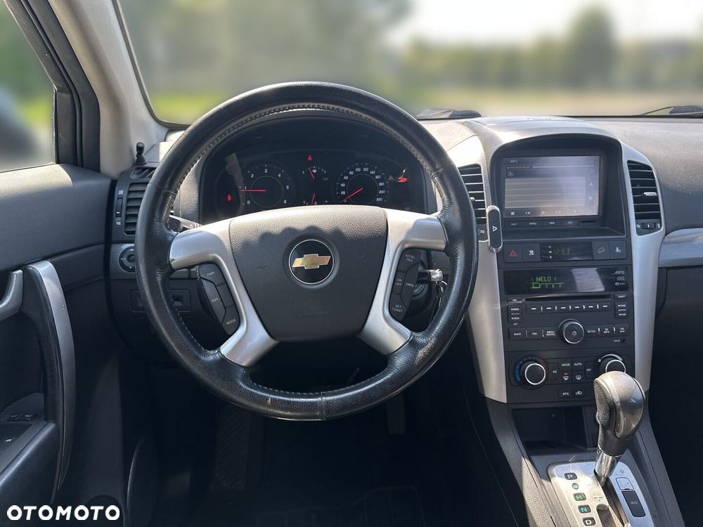 Chevrolet Captiva - 17