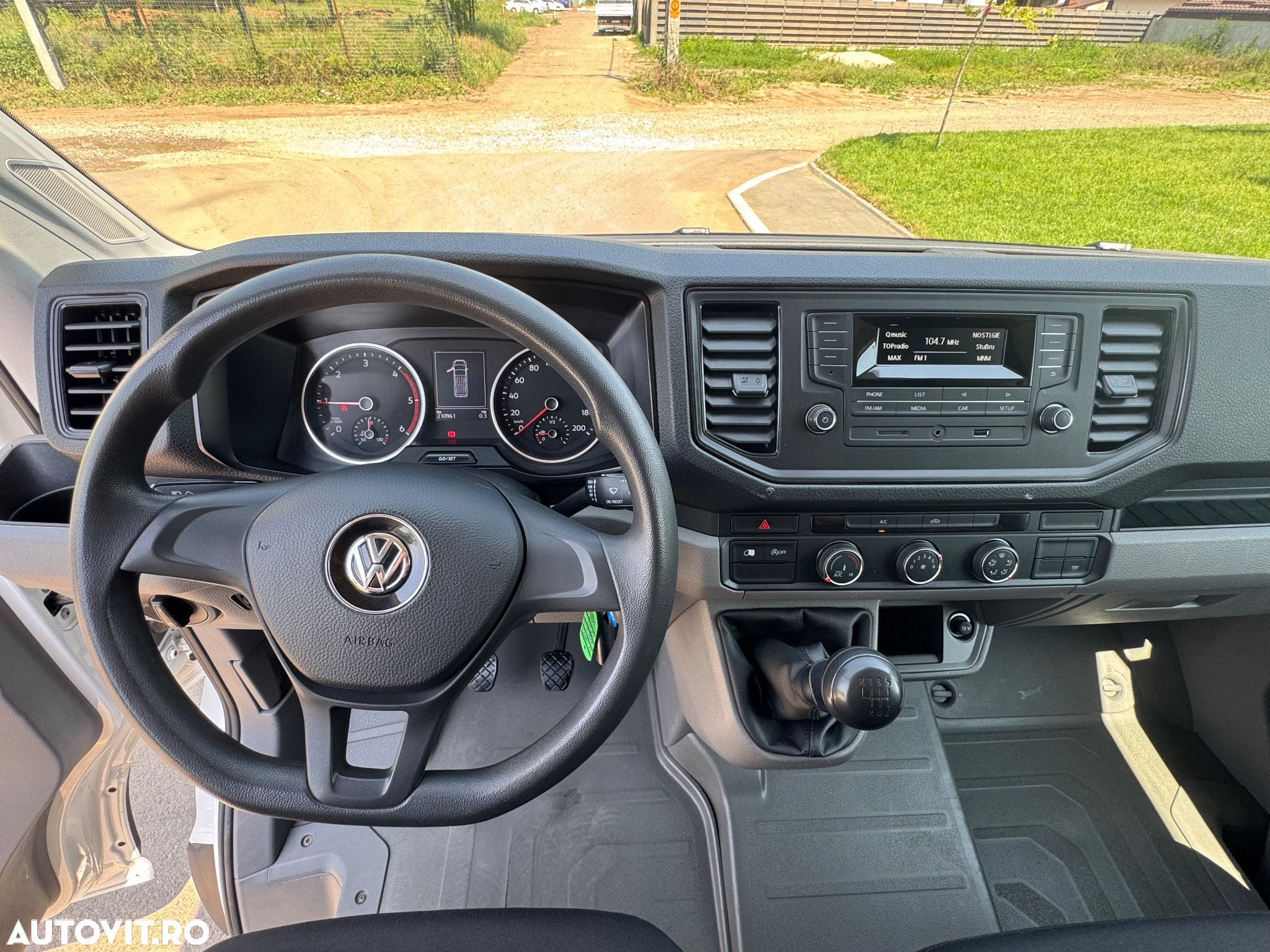 Volkswagen Crafter - 13