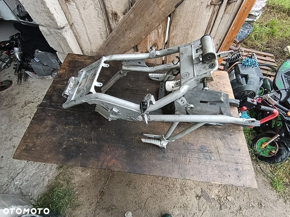 Stelaż tył Yamaha FZ6 04 - 09 r wypełnienie tylnie zadupek szkielet G1 - 2