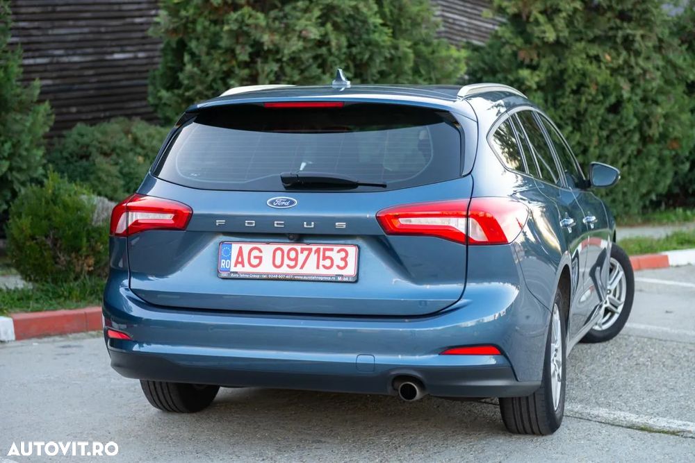 Ford Focus - 10