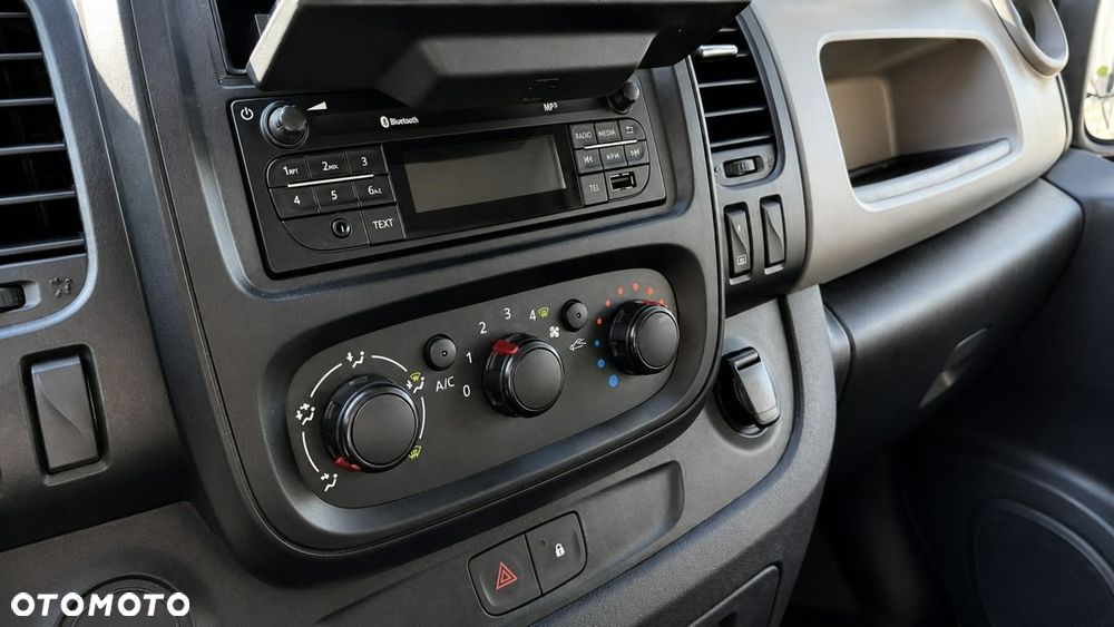 Renault Trafic - 18