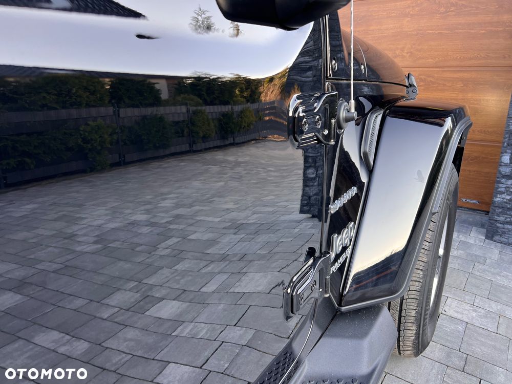 Jeep Wrangler Unlimited GME 2.0 Turbo Sahara - 29