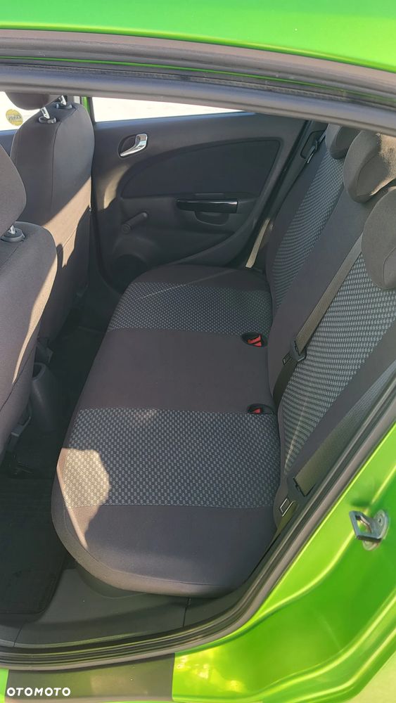 Opel Corsa 1.2 16V Edition / Active - 22