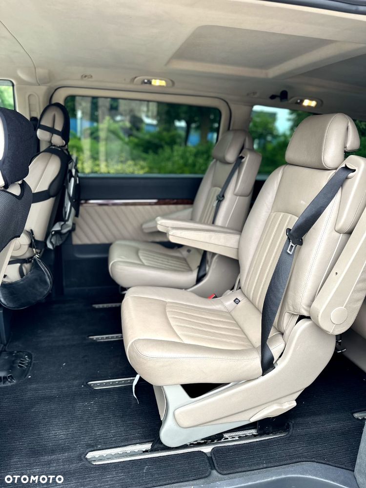 Mercedes-Benz Viano 2012 photo 2