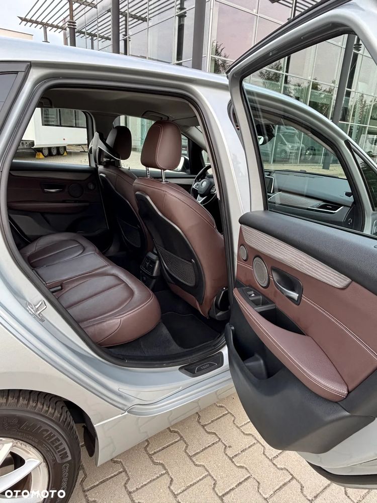 BMW Seria 2 218i - 13