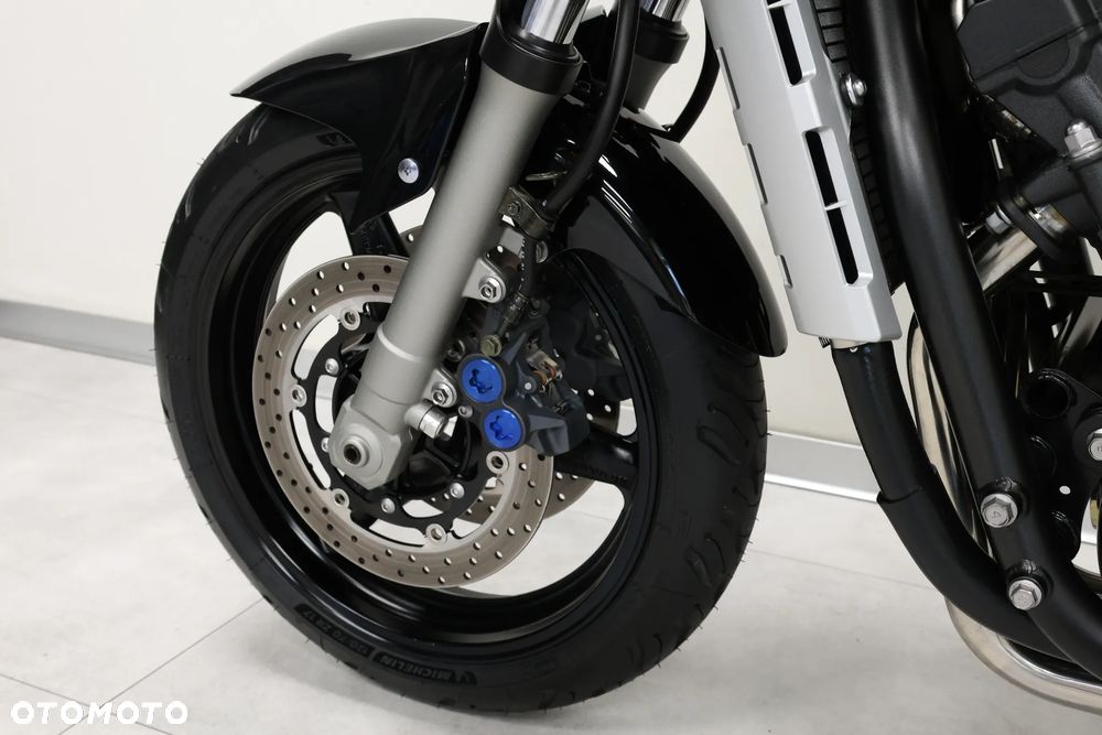 Yamaha FZS - 35